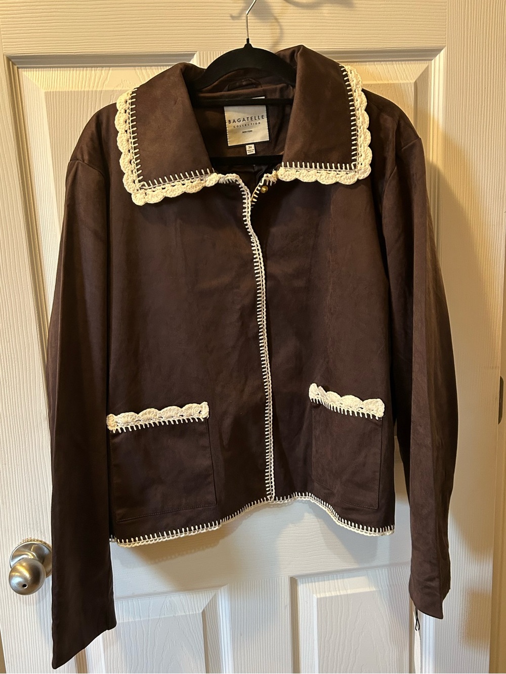 Bagatelle Collection 3X Brown Sueded Cropped Jacket with Cream Crochet Trim NWT